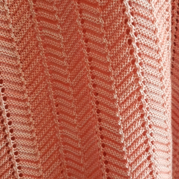 Ladies caftan style top​ - Picture 5 of 6